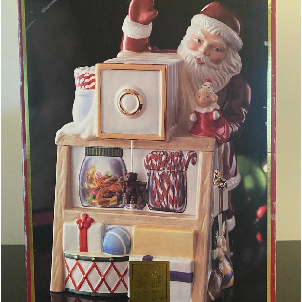 Lenox Holiday Village Musical Candy Box